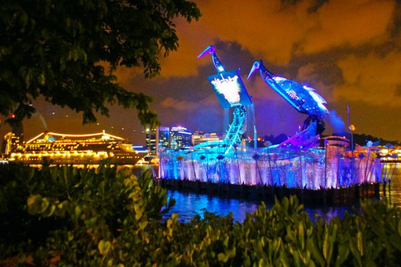 Singapore, Crane Dance